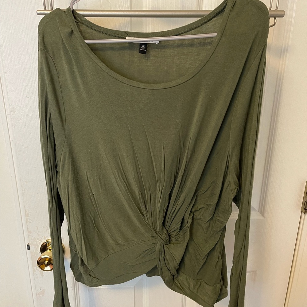 Green long sleeved crop top!
